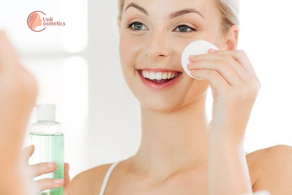 Toner là bước không thể thiếu trong quy trình chăm sóc da ban đêm